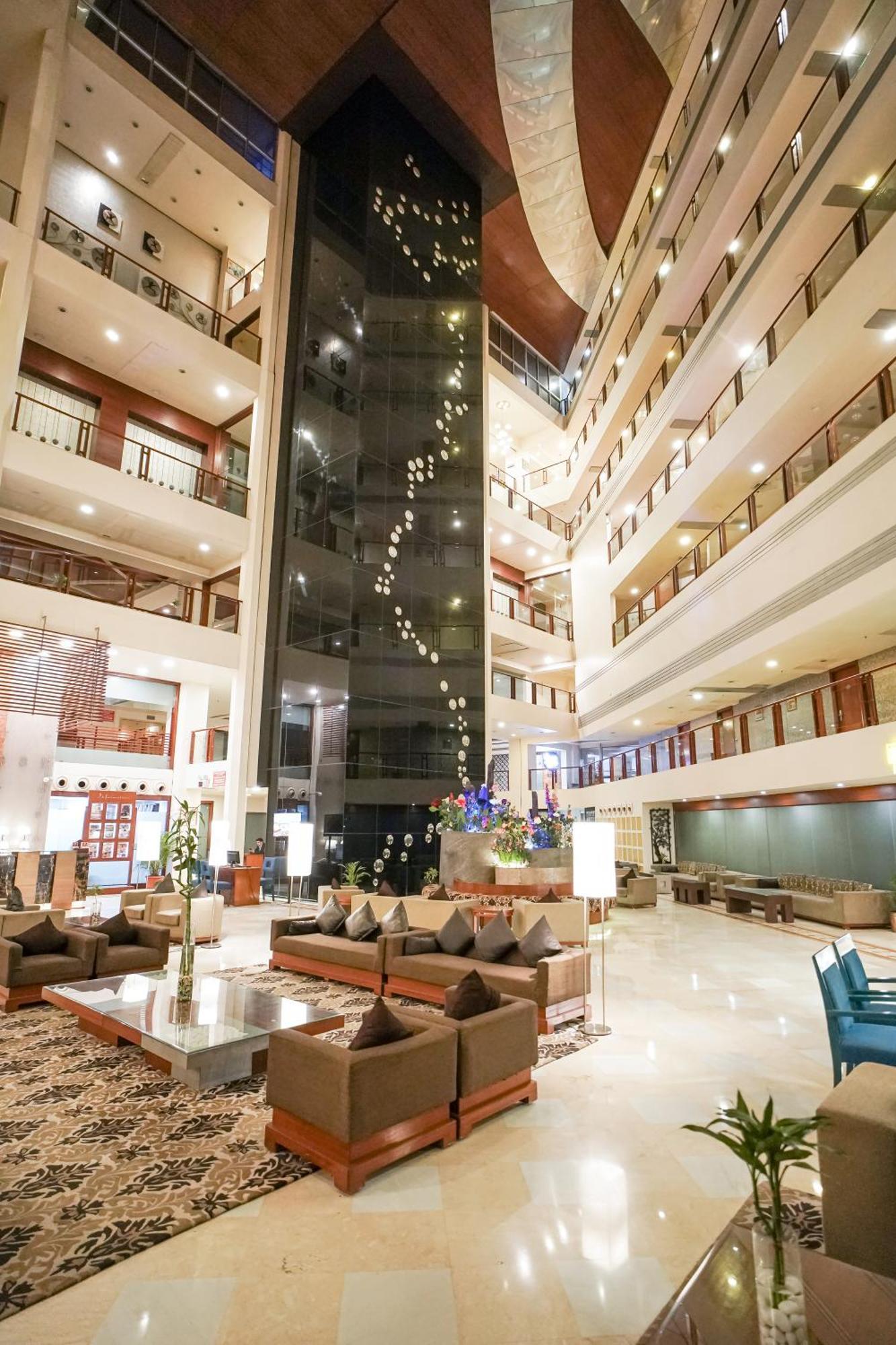 Clarion Bella Casa At Airport Hotell Jaipur Exteriör bild