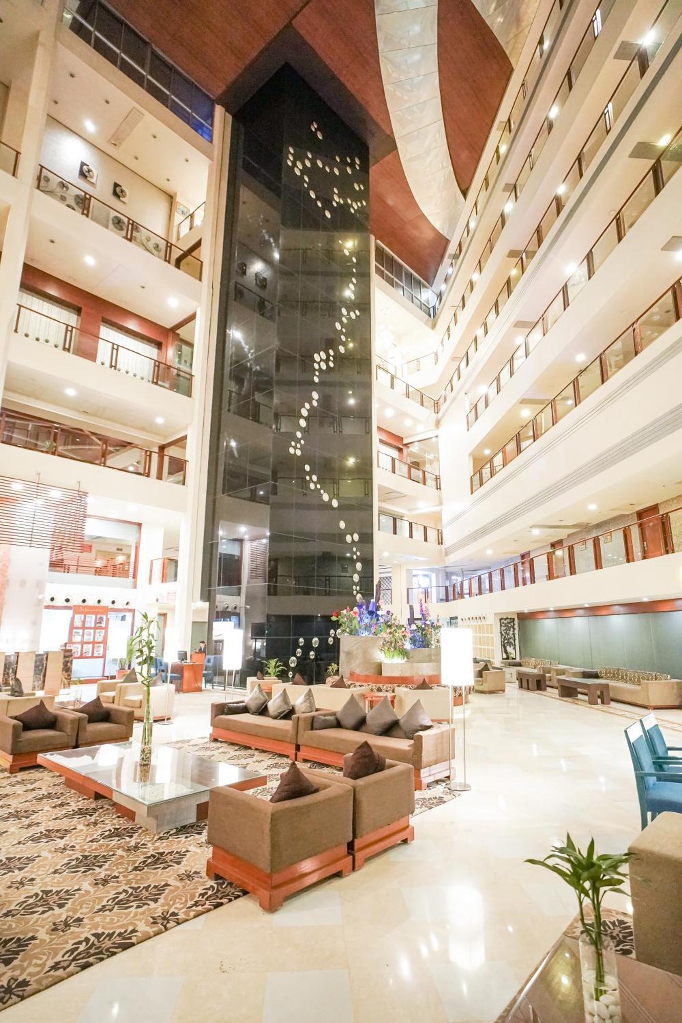 Clarion Bella Casa At Airport Hotell Jaipur Exteriör bild