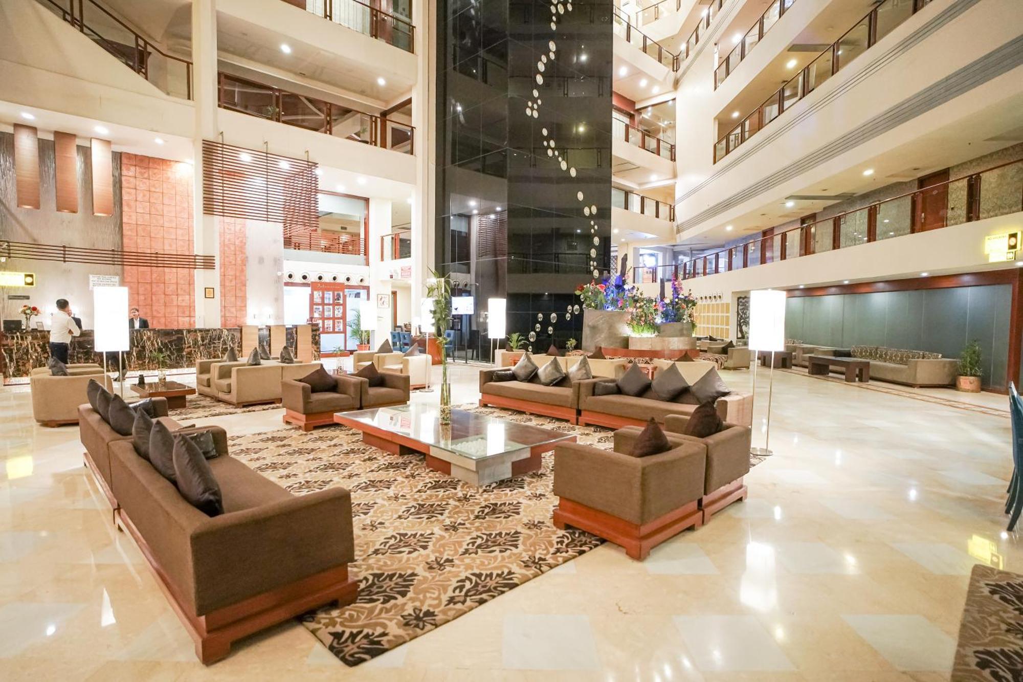 Clarion Bella Casa At Airport Hotell Jaipur Exteriör bild