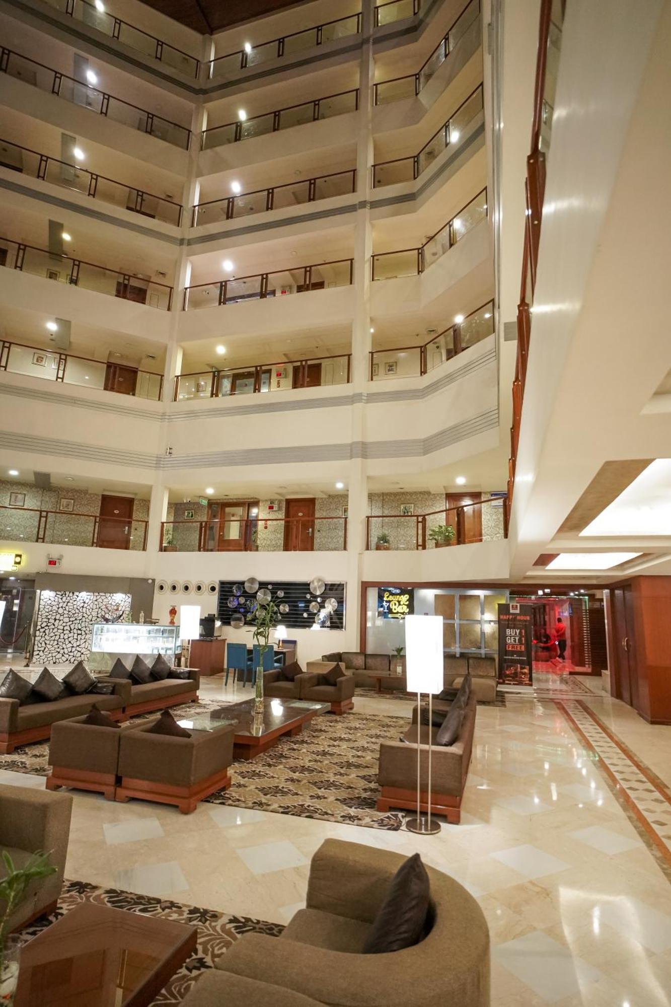 Clarion Bella Casa At Airport Hotell Jaipur Exteriör bild