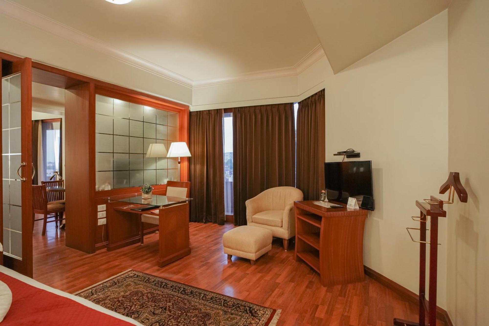 Clarion Bella Casa At Airport Hotell Jaipur Exteriör bild